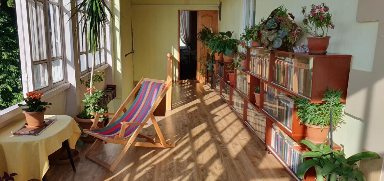 Bookinist Apartment Kutaisi Esterno foto