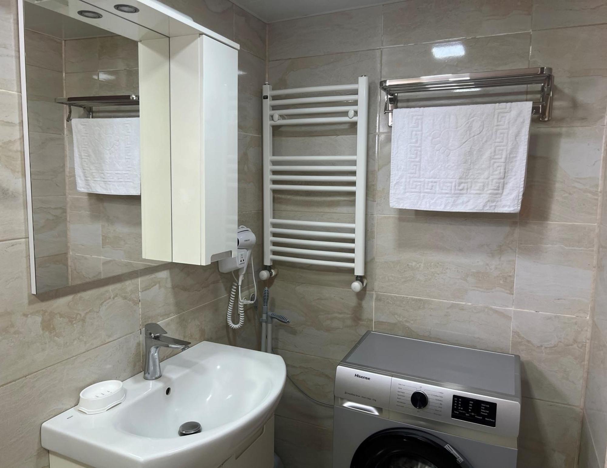 Bookinist Apartment Kutaisi Esterno foto